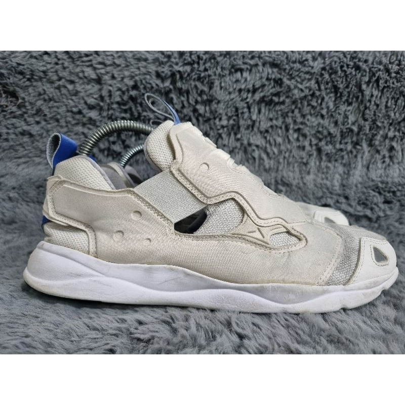 Reebok size 40.5 ยาว 26 (มือสองของแท้) | Shopee Thailand