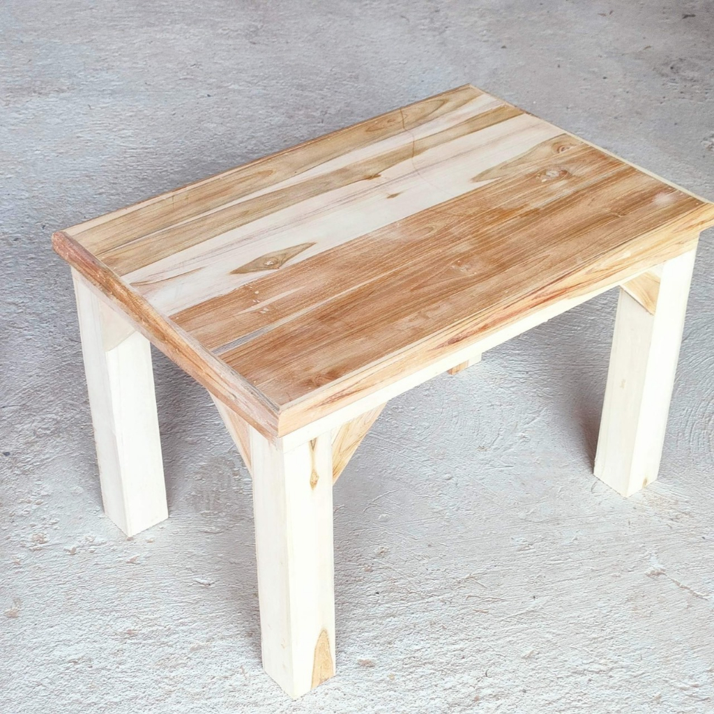 งานไม้สัก-โต๊ะไม้สัก-40x60x40-พื้นเรียบ-ขาเต็มหนา-แข็งแรงมาก-วางของหนักได้สบาย-โต๊ะวางของ-โต๊ะวางตู้ปลา-ไม้สักแท้-100