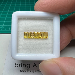 บุษราคัม (yellow sapphire) เผ่าbe 1.45 ct ขนาด 4.2 x 2.2 มม. จำนวน 7เม็ด เหลี่ยมบาเก็ต