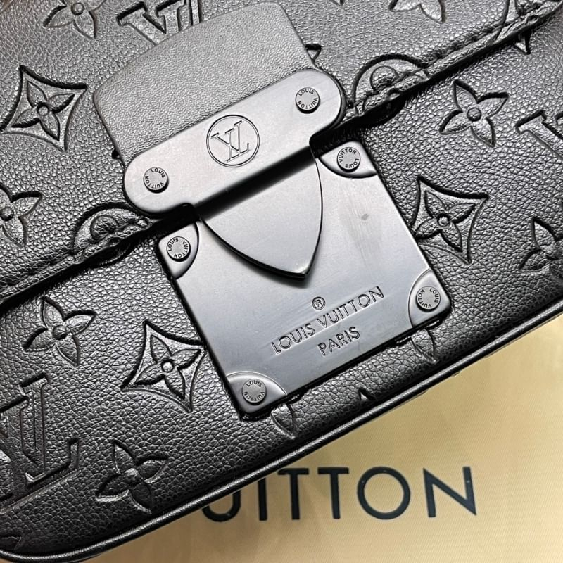 กระเป่าสะพายข้าง-louis-vuitton-งานออริหนังแท้