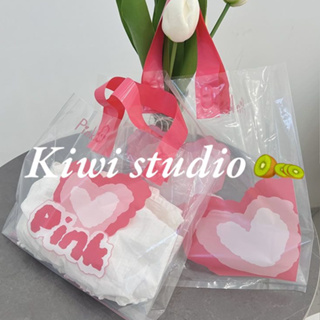 KiwiStudio （50 ต่อถุง）ถุงของขวัญ หัวใจสีชมพู ภาพการ์ตูน วัสดุพลาสติก 3 ขนาด ร้านขายเสื้อผ้า กระเป๋าช้อปปิ้งมือใส ทนทาน หนามาก（SK0056）