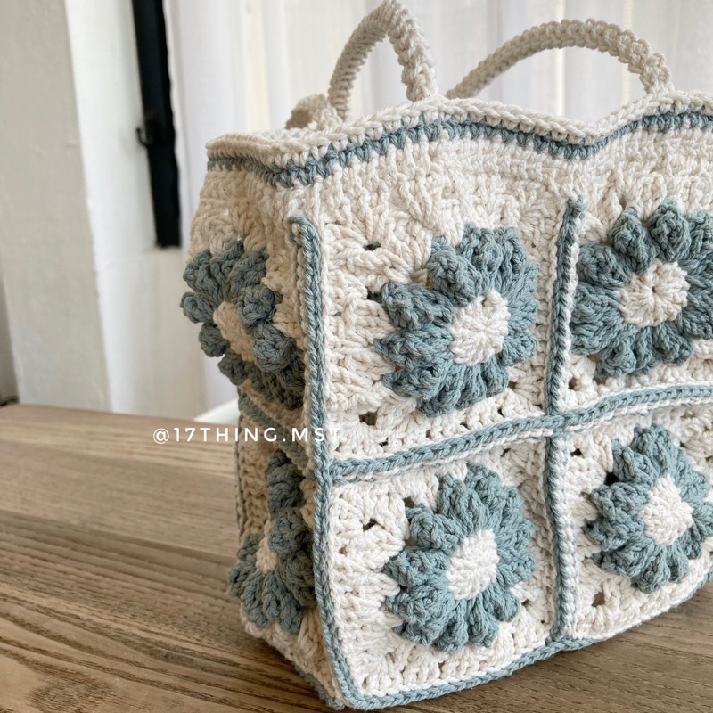 crochet-flower-bag-กระเป๋าผ้าถักโครเชต์-ถักดอก-สไตล์มินิมอล-เลือกคู่สีเองได้