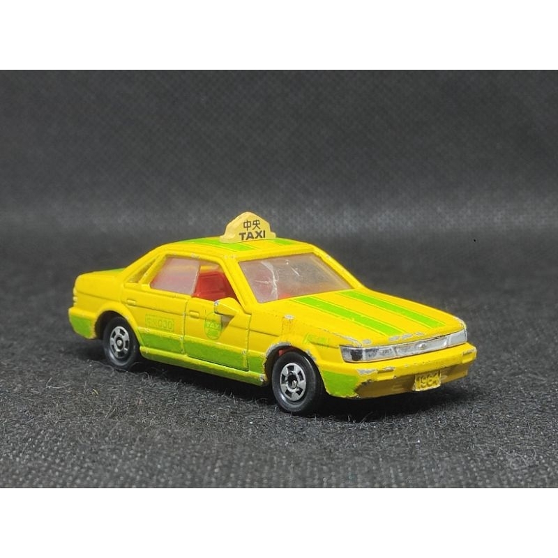 tomica-รถtaxi-nissan-blubird-ปี1988-made-in-japan