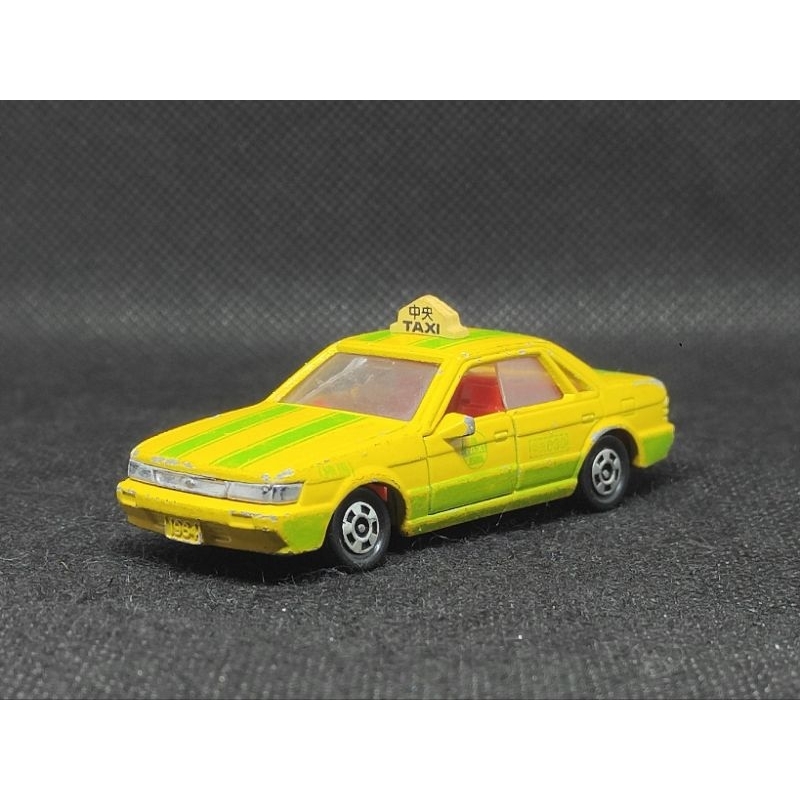 tomica-รถtaxi-nissan-blubird-ปี1988-made-in-japan