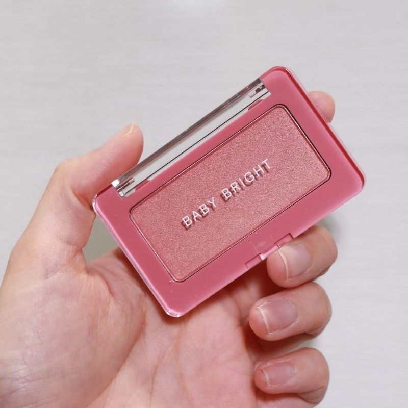 บลัชออน-baby-bright-no-01-peony-peach-ชิมเมอร์เนียนละเอียด-ปัดแล้วได้ฟีลใสๆธรรมชาติดีมาก