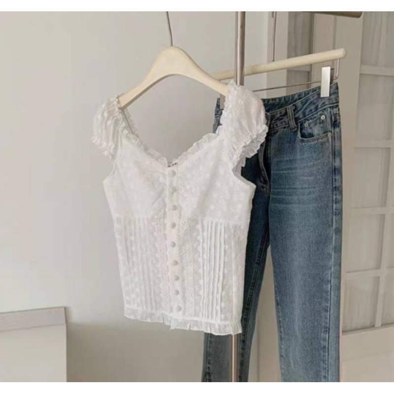 new-collection-lace-top-390ฟรีส่ง-เข้าเพิ่มจ้า-เสื้อลูกไม้ทรงเข้ารูป-ที่สามารถใส่ได้ทุกลุ๊ค-ใส่เที่ยวใส่ทำงาน-teeda