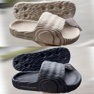 【บางกอกสปอต】Adidas Adilette 22 SLIDES รองเท้าแตะมะพร้าวชายสวมคู่ฤดูร้อนslideรองเท้าแตะฤดูร้อนกลางแจ้งหนาหญิง รองเท้าแตะช