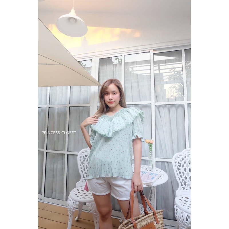 bybeyond-เสื้อแฟชั่น-คอวี-แขนเจ้าหญิง-ผ้าบางใส่สบาย-ต้องตำแล้วนะคะ