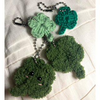 leaf clover keyring 🍀