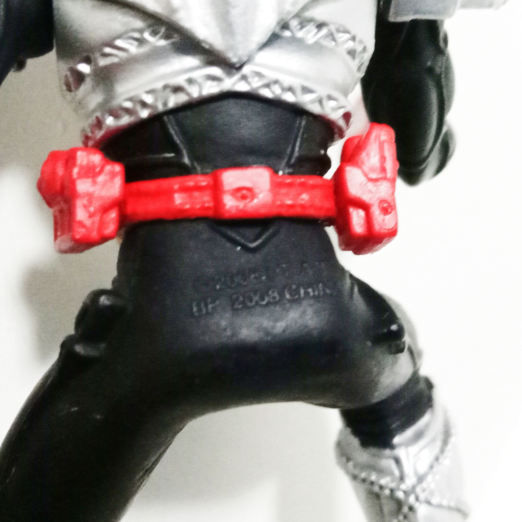 model-figure-masked-rider-kiva-โมเดล-ฟิกเกอร์-มาสค์ไรเดอร์-คิบะ-ท่าขี่รถ-ของแท้ญี่ปุ่น