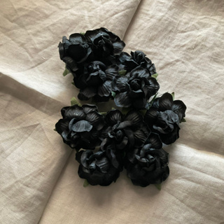 ดอกไม้กระดาษสากุหลาบสีดำและเทาขนาดกลาง ดอกไม้ประดิษฐ์สำหรับงานฝีมือและตกแต่ง พร้อมส่ง F06
