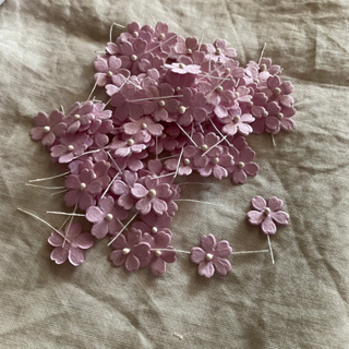 ดอกไม้กระดาษสาซากุระสีม่วงอ่อน 90 ชิ้น ดอกไม้ประดิษฐ์สำหรับงานฝีมือและตกแต่ง พร้อมส่ง F12