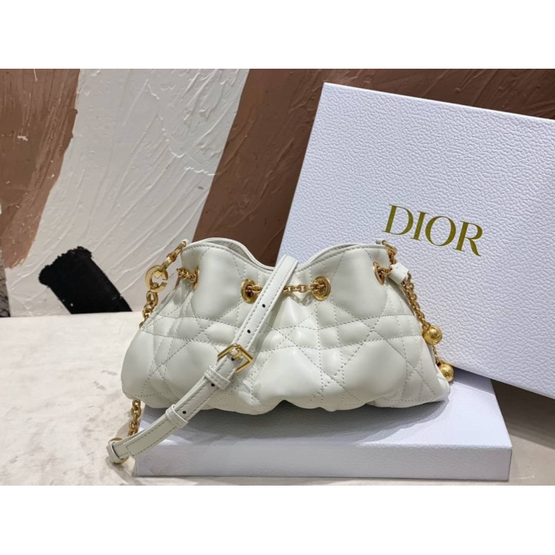 กระเป๋าแบรนด์เนม-พร้อมส่งnew-dior-small-dior-ammi-bag-เทพ