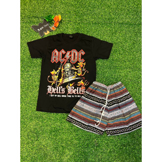 เสื้อยืดคอกลมแขนสั้น สกรีนลาย และกางเกงขาสั้นเนื้อผ้าฝ้ายทอมีกระเป๋าด้านหลัง