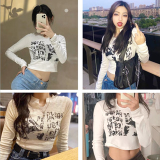 เสื้อแขนยาว ผู้หญิงซี่โครงด้านบนแขนยาวตัวอักษรพิมพ์ Navel Crop ด้านบนฤดูใบไม้ผลิฤดูร้อนเสื้อผ้าสตรี