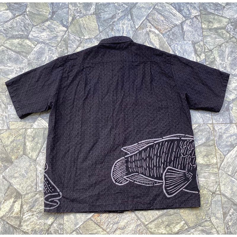 เสื้อเชิ๊ตvtg-japan-งานเก่า-ลายปลาคราฟ-มือสอง
