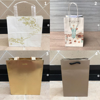 ถุงกระดาษ ถุง แบรนด์ ญี่ปุ่น , BRIOCHE และ สีทอง ของแท้ สวยหรูมาก ใส่ของ ใส่ของขวัญ หรูหรา ดีมาก แนะนำเลย
