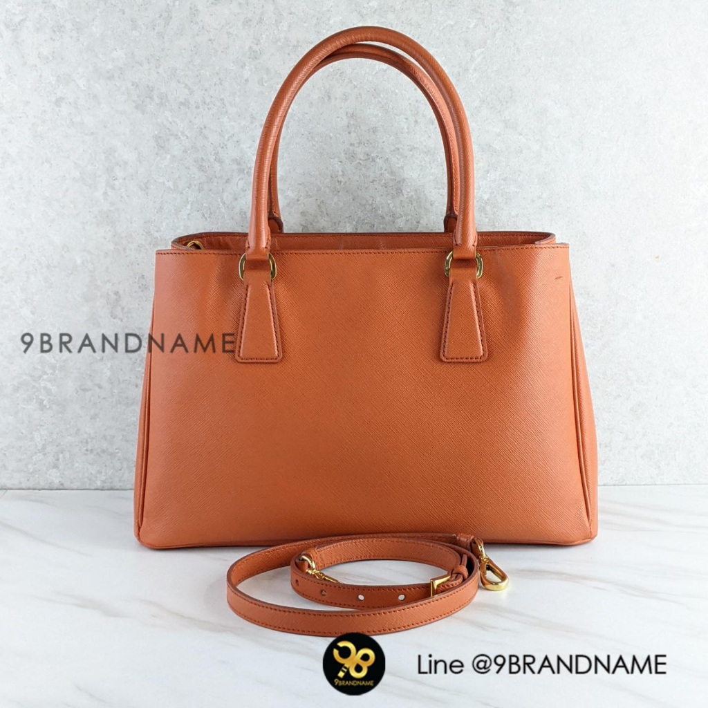 prada-saffiano-lux-tote-in-papaya