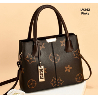 LV242 กระเป๋าถือและสะพาย งานหนัง pu สวยมาก หนังดี