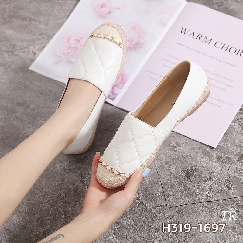 h319-1697-รองเท้าคัชชู-ลำลองหนังนิ่มดีไซน์น่ารัก-พื้นนิ่ม