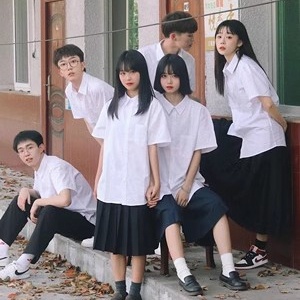 เสื้อเชิ้ตแขนสั้นผู้หญิงสีขาว กระดุมหน้า สีพื้นคอปก สไตล์เกาหลี เสื้อผ้าแฟชั่นวัยรุ่น เสื้อนักเรียน S-XXL