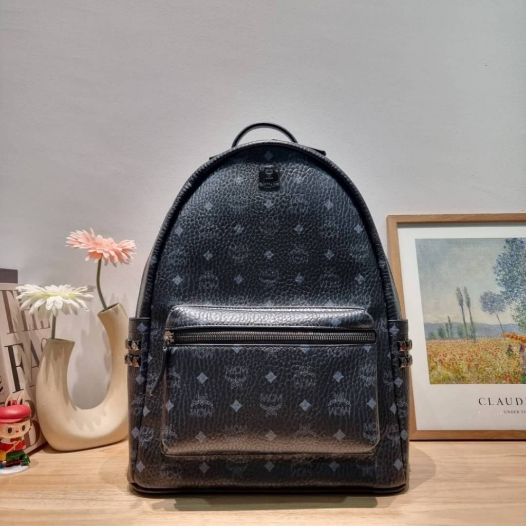 mmcm-stark-studs-medium-backpack-in-visetos-medium