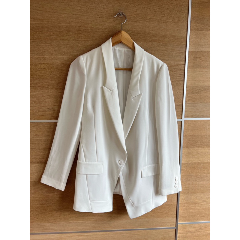 blazer-ขาวสะอาด-ทรงสวย-ใหม่-มีซับด้านใน-อก-38-ยาว-30-code-1075-7