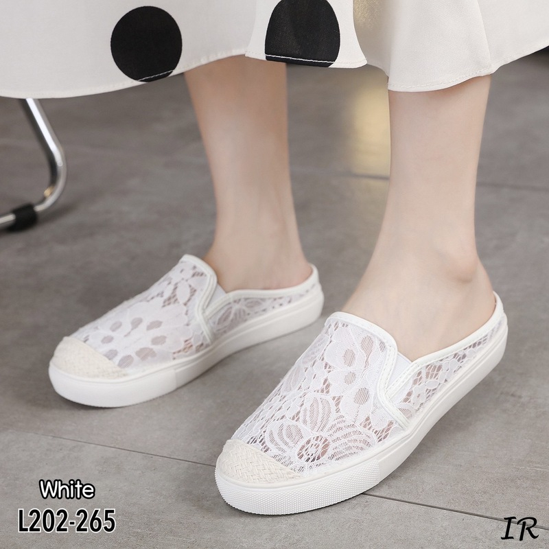 l202-265-รองเท้าผ้าใบ-ลูกไม้นิ่มน่ารัก-นับว่าเป็นอีกหนึ่งคู่ที่ไม่ควรพลาด