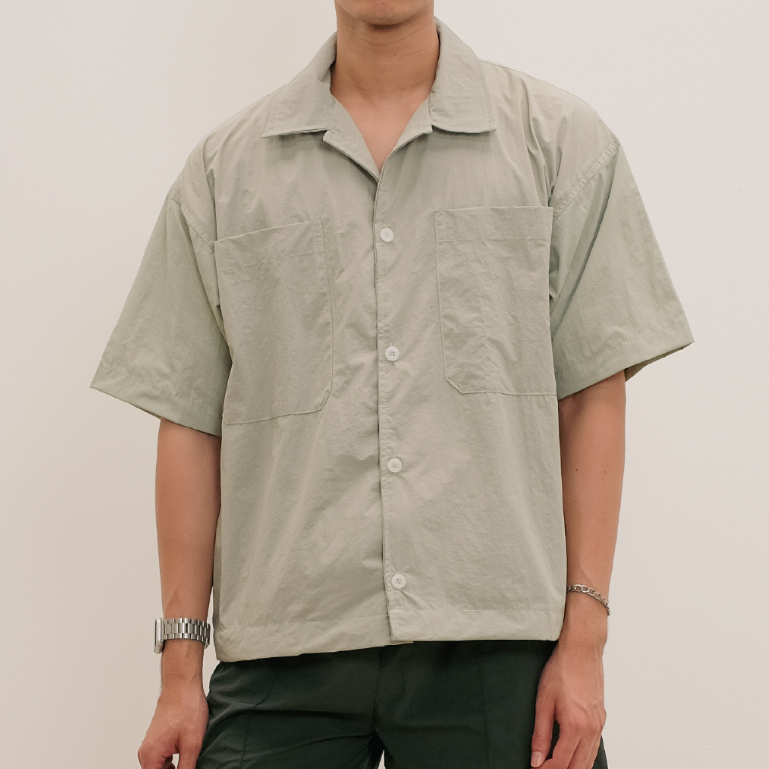 ภาพหน้าปกสินค้าNylon L/S Shirt in Sage Green  เสื้อเชิ้ตแขนสั้นผ้าไนล่อนสีเขียวเซจ จากร้าน compose.compose บน Shopee
