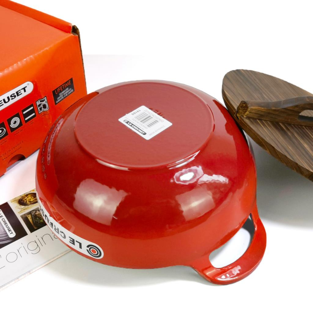 french-le-creuset-brand-frying-pan-cast-iron-frying-pan-helmet-stewing-pan-wooden-lid-24cm-enamel-pot