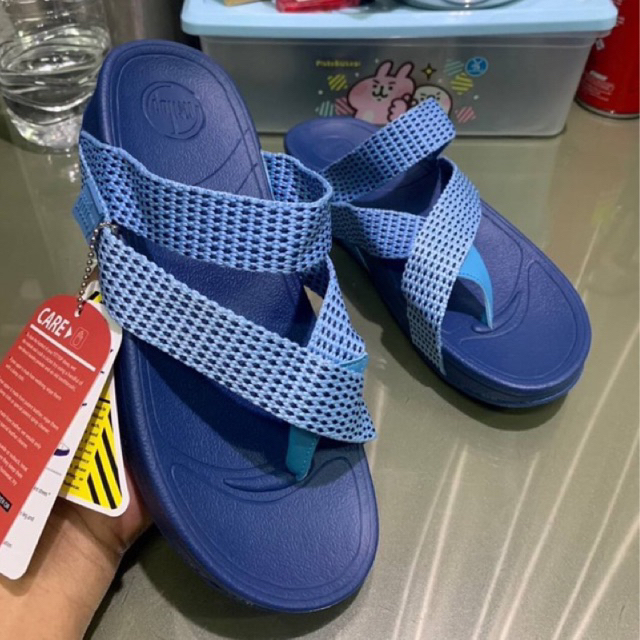 พร้อมส่ง-รองเท้า-fitflop-รุ่น-sling-ลายจุด-สลิงสายไนลอน-รองเท้าฟิตฟลอบ-รองเท้าแตะหนีบ