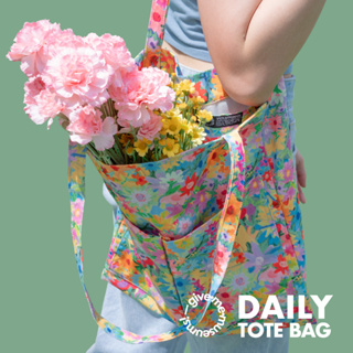 สินค้า tote bag กระเป๋าผ้าแคนวาส พิมพ์ลายทิวทัศน์ มีช่องทั้งด้านนอกและด้านใน มีหลายลายให้เลือก