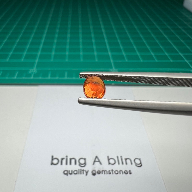 พลอยส้ม-orange-sapphire-จากศรีลังกา-น้ำหนัก-0-5-กะรัต-5-0x4-0mm-พลอยธรรมชาติ