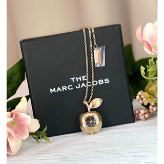 💚แท้💯 พร้อมส่ง💚นาฬิกา สร้อยคอ Marc Jacobs MJ0120179308 Quartz Black Dial The Bauble Apple Pendant Ladies Necklace Watch