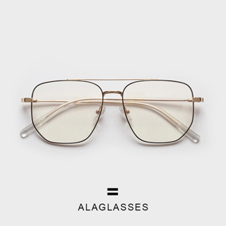 แว่นกรองแสงคอม Born สีทองขอบดำ มีน้ำหนักเบามาก สามารถสั่งตัดเลนส์สายตาได้ทางแชท