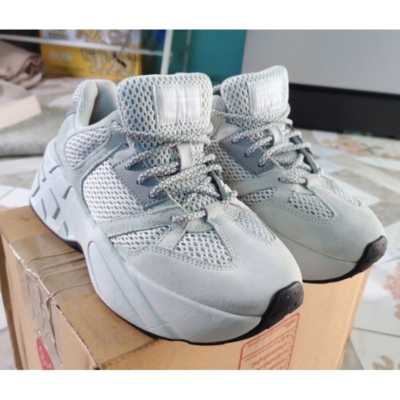 onitsuka tiger shopee