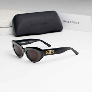 แว่นกันแดด BALENCIAGA รุ่น BB0236S 001 SIZE 52 MM. (BLACK-BLACK-GREY)