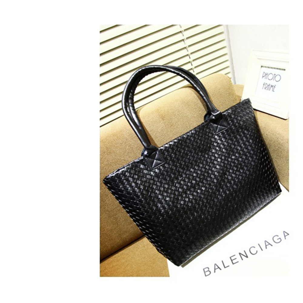 catalog-bag-กระเป๋า-สะพายข้าง-ใบใหญ่-สีดำใส่ของได้เยอะ-แฟนชั่นเกาหลี-ดีไซน์ทันสมัย