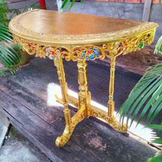 โต๊ะครึ่งวงกลม โต๊ะไม้วางของ ขนาดกว้าง 75 x ลึก 37 x สูง 75 ซม งานปิดทอง ตกแต่งด้วยลวดลายฉลุ.งานสวย ประณีต
