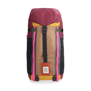 Topo Designs กระเป๋าเป้สะพายหลัง รุ่น MOUNTAIN PACK 16L BURGUNDY/DARK KHAKI