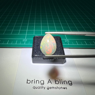 โอปอล (opal) ของเอธิโอเปีย 2.55 ct (11.8x8.6x5.2mm) โอปอล ใสไร้ตำหนิ เล่นไฟสวยมาก