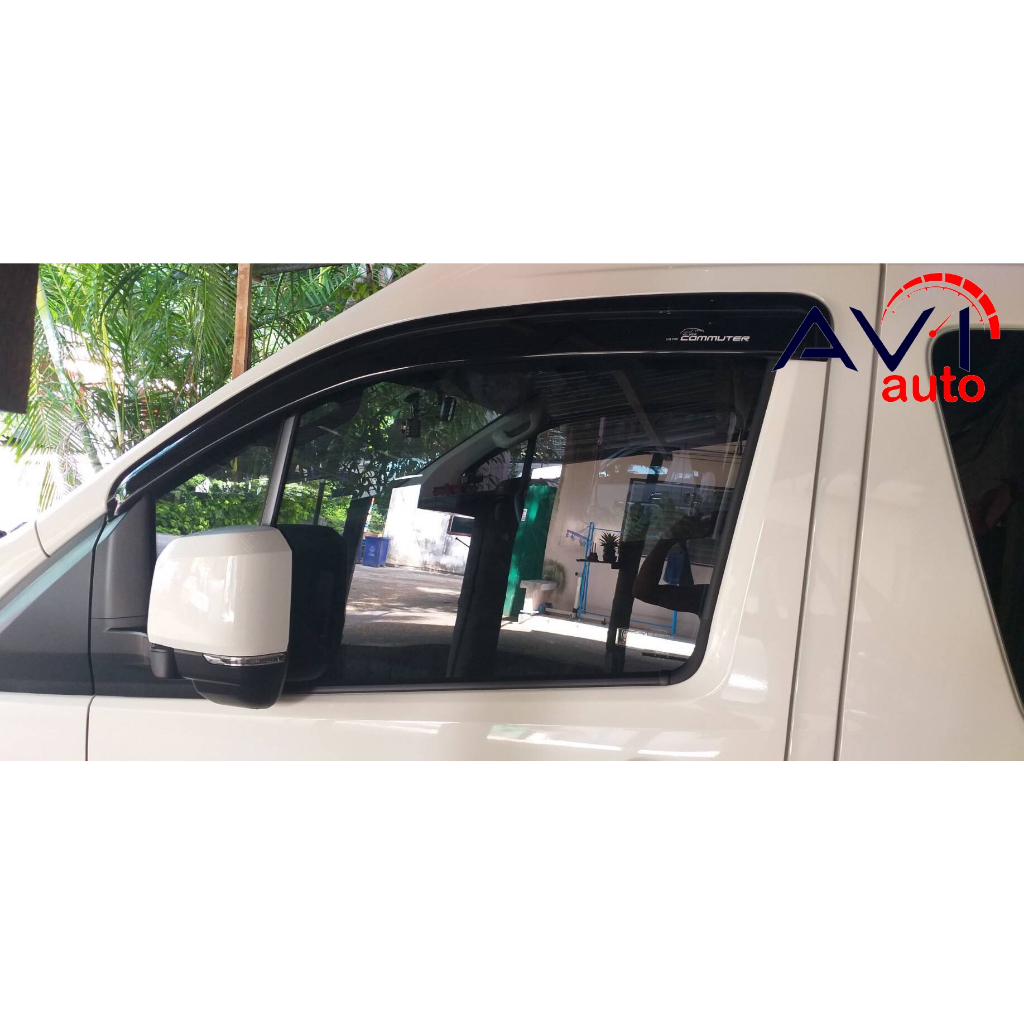 กันสาดรถตู้-toyota-commuter-hiace-2019-สีดำเข้ม