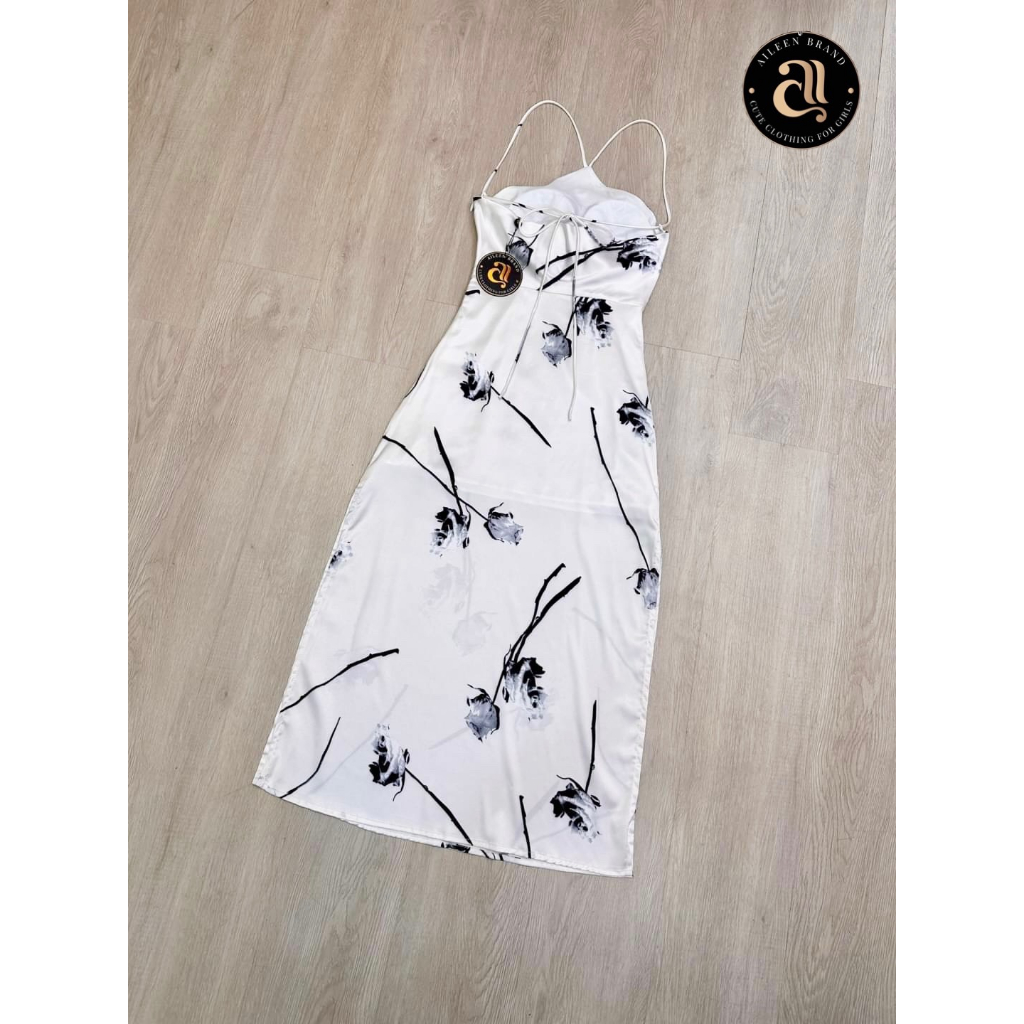 aileen-maxi-dress-เนื้อผ้าพิมพ์ลายดอกไม้-รบกวนเช็คสต๊อกก่อนกดสั่งซื้อ