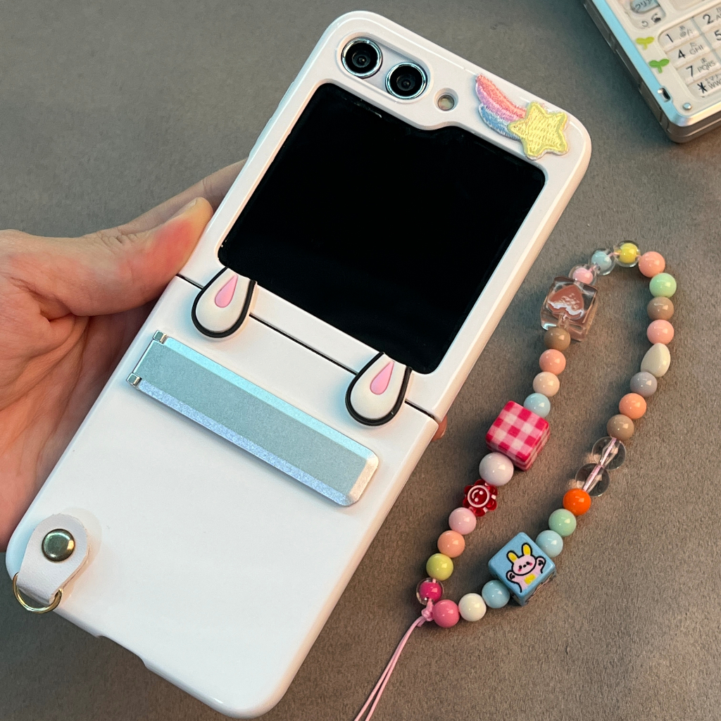 เคสโทรศัพท์มือถือ-samsung-galaxy-z-flip5-หูกระต่าย-มีเชือกคล้างมือ-น่ารักมาก-งานเกาหลี