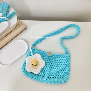 HandmadeAnny 🩵 กระเป๋าสะพายไหล่ถักไหมพรม โทนสีฟ้าพาสเทล (Pastel baby blue shoulder bag) &lt;เฉพาะกระเป๋า&gt;