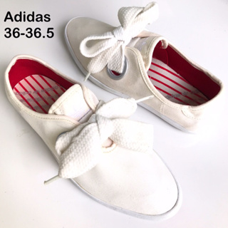 Adidas สภาพงาม sizeระบุตามภาพ