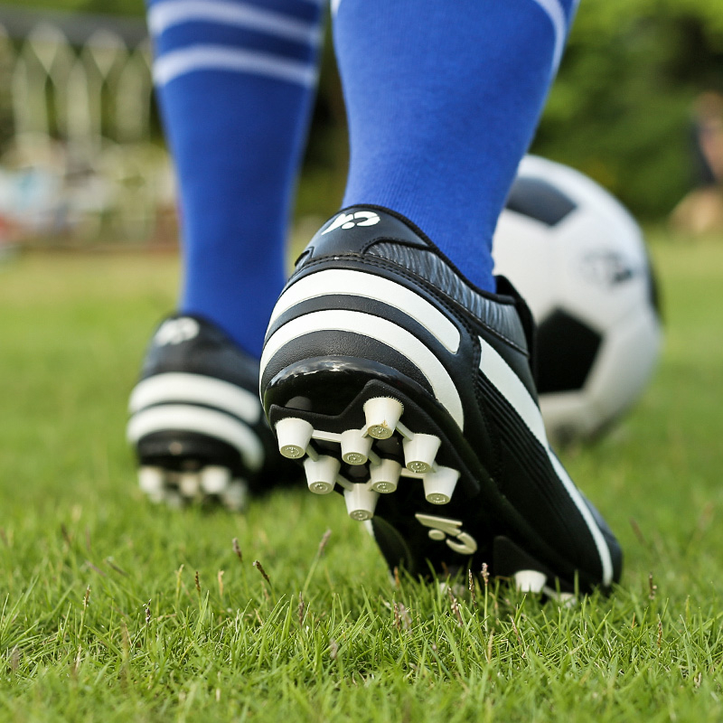 30-44-รองเท้าฟุตบอลสีดำและสีขาว-รองเท้าฟุตบอลเล็บยาวสำหรับเด็ก