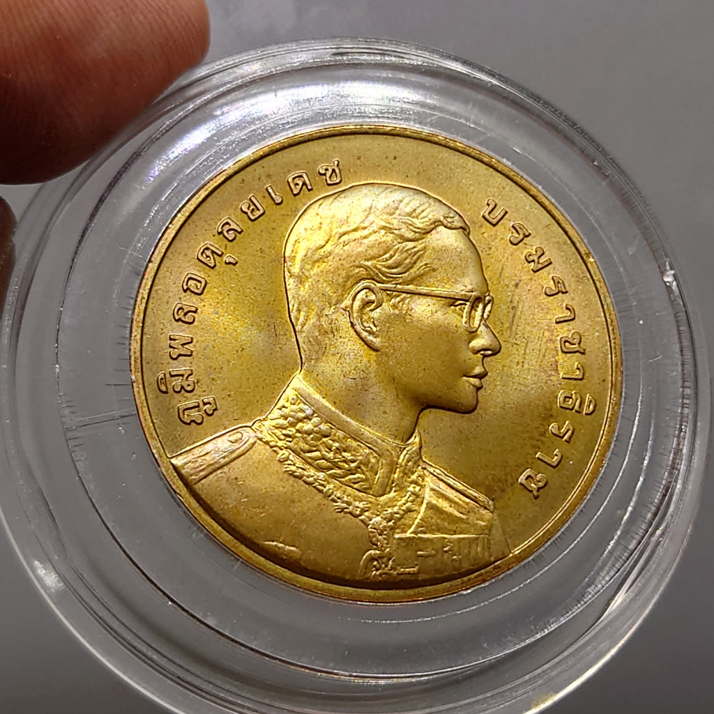 เหรียญทองแดงที่ระลึก-ร9-หลังพระสยามเทวาธิราช-2540