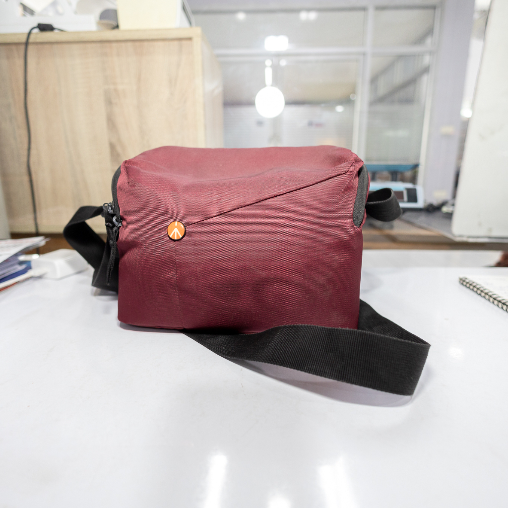 กระเป๋ากล้อง Manfrotto NX camera shoulder bag II (มือสอง) Shopee Thailand