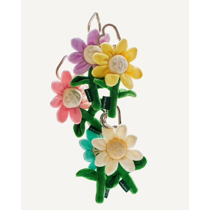 pre-order-carlyn-flower-keyring-5-สี-ซื้อก่อนผ่อนทีหลัง